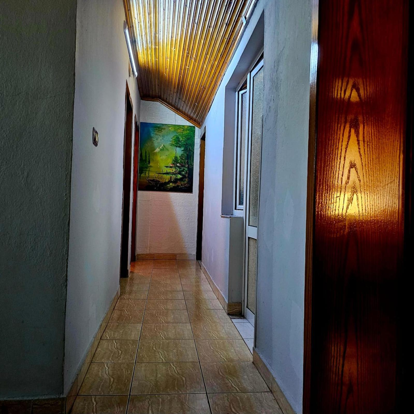 Dafina Hotel Тирана Экстерьер фото