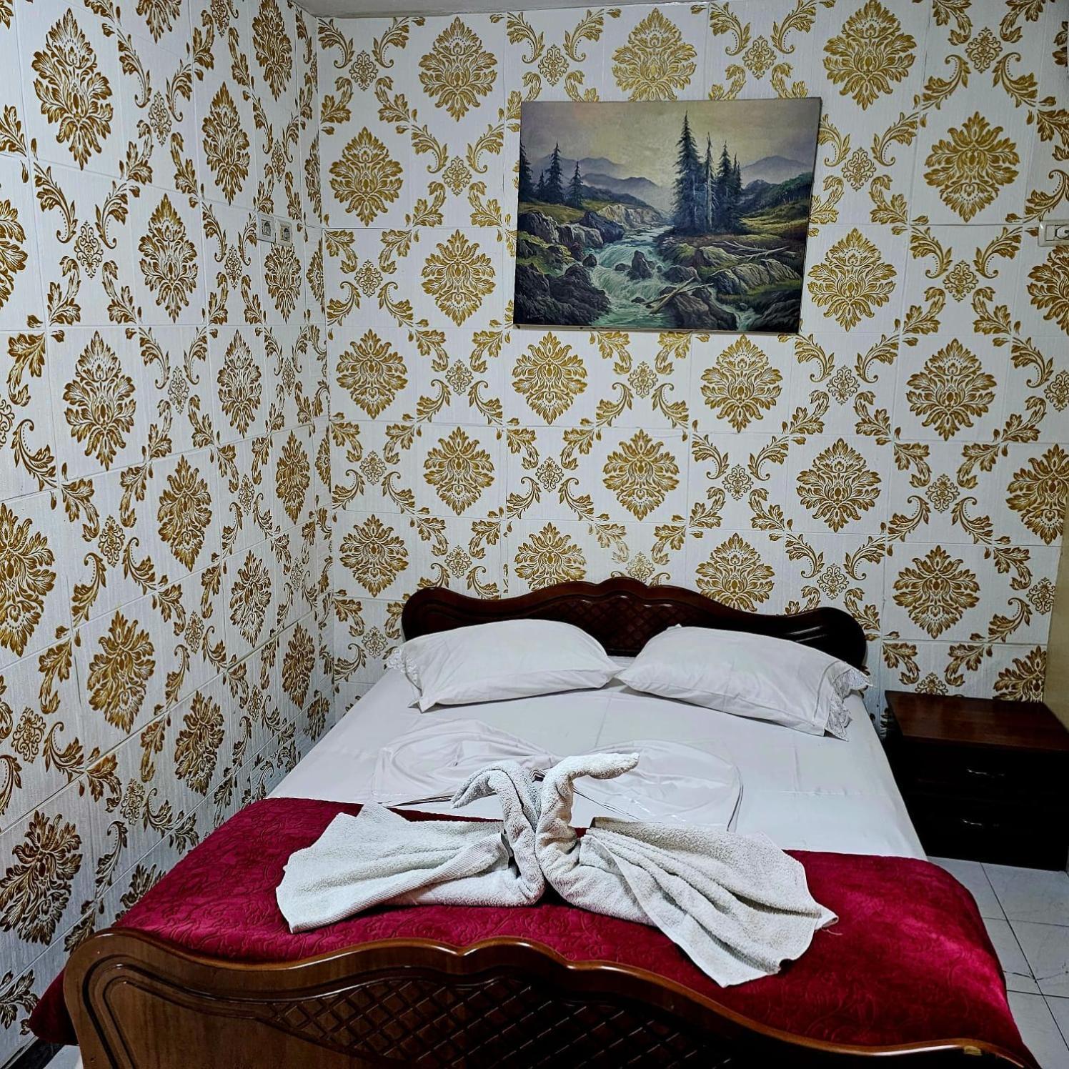 Dafina Hotel Тирана Экстерьер фото