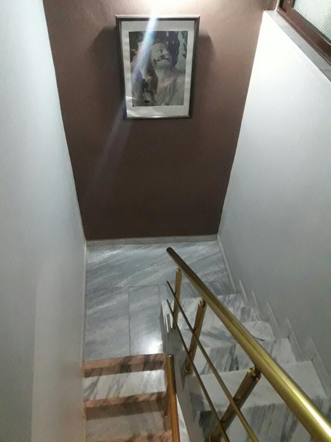 Dafina Hotel Тирана Экстерьер фото