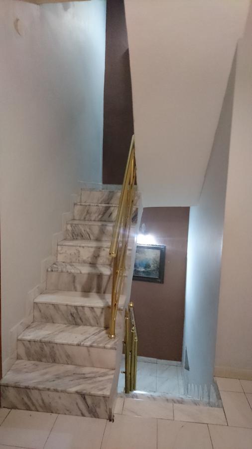 Dafina Hotel Тирана Экстерьер фото