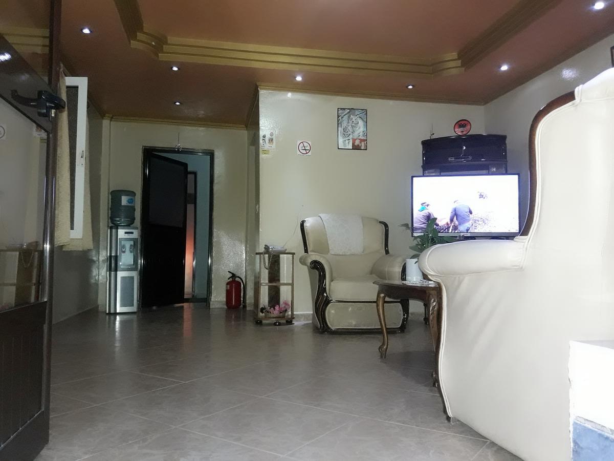 Dafina Hotel Тирана Экстерьер фото