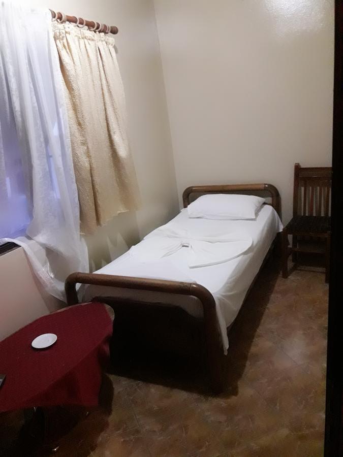 Dafina Hotel Тирана Экстерьер фото